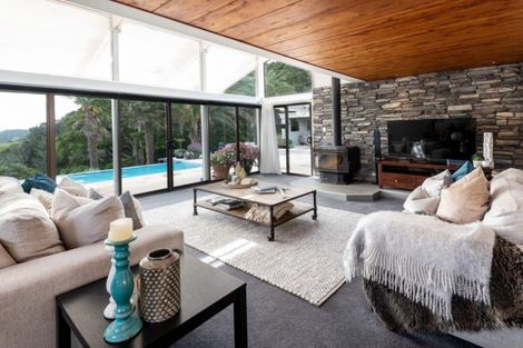 Photo of property in 214 Alfriston Ardmore Road, Ardmore, Papakura, 2582