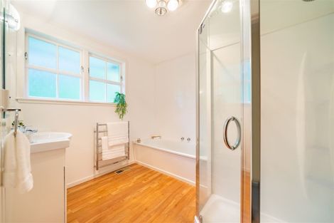 Photo of property in 28 Chichester Drive, Pinehaven, Upper Hutt, 5019