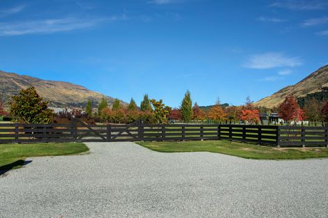 Photo of property in 14 Little Orchard Way, Wanaka, 9382