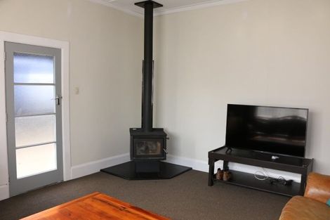 Photo of property in 12 Lyndhurst Street, Takaro, Palmerston North, 4412
