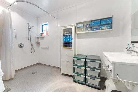 Photo of property in 14 Peter Hall Drive, Kelvin Grove, Palmerston North, 4414