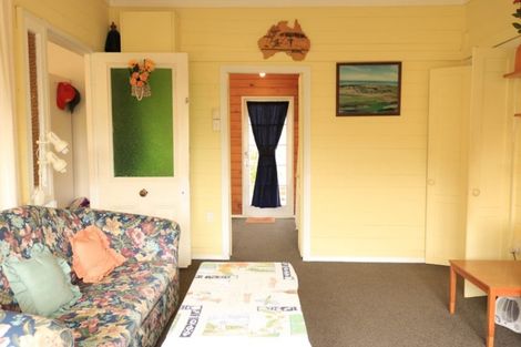 Photo of property in 16 Punga Street, Tangimoana, 4822