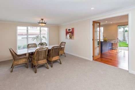 Photo of property in 13 Haven Crest, Somerville, Auckland, 2014