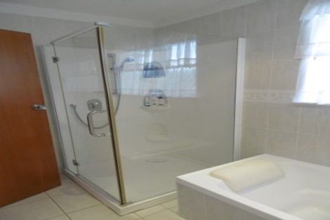 Photo of property in 28 Annan Grove, Papakowhai, Porirua, 5024