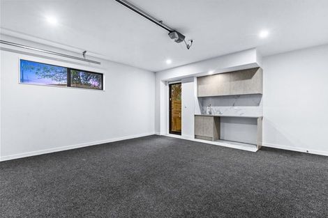 Photo of property in 25 Henriette Place, Totara Park, Auckland, 2105