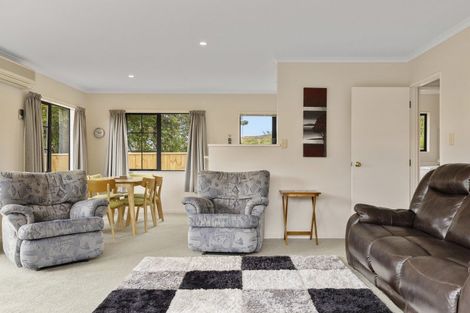 Photo of property in 2/19 Brunette Drive, Acacia Bay, Taupo, 3330
