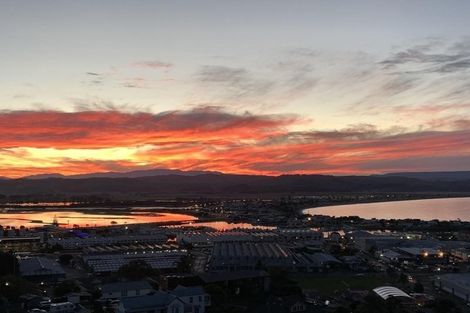 Photo of property in 28 Parade Street, Hospital Hill, Napier, 4110