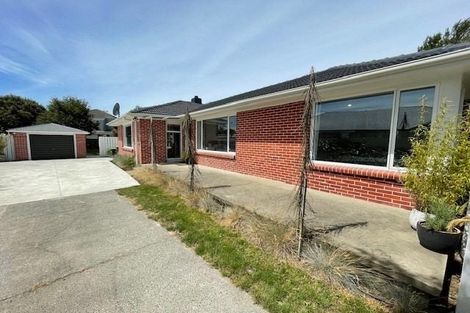 Photo of property in 6 Sevenoaks Drive, Bryndwr, Christchurch, 8053