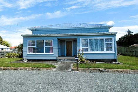 Photo of property in 120 Queen Street, Westport, 7825