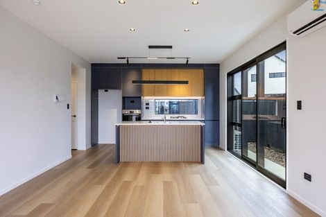 Photo of property in 8 Kartolina Crescent, Kumeu, 0810