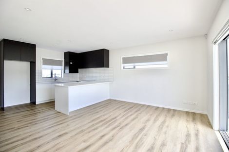 Photo of property in 5/94 Target Road, Totara Vale, Auckland, 0629