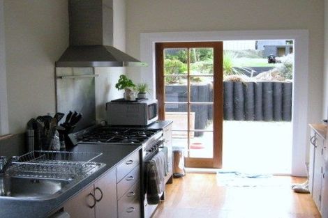 Photo of property in 24 Rolleston Street, Mount Cook, Wellington, 6021