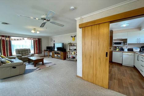 Photo of property in 4/93 Avenue Road, West End, Timaru, 7910