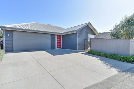 Photo of property in 14 Bancroft Place, Parklands, Christchurch, 8083