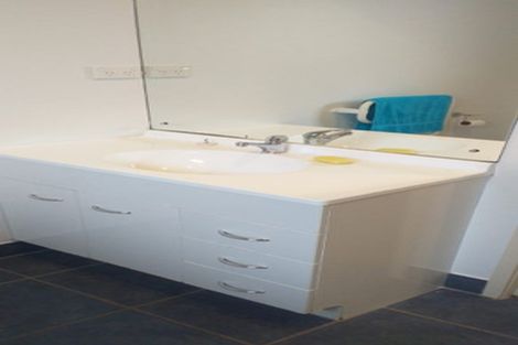 Photo of property in 20 Tauranga Place, Orewa, 0931