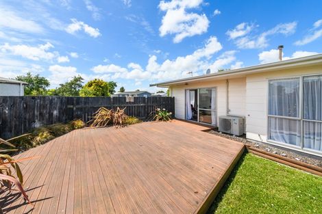 Photo of property in 36 Acacia Street, Kelvin Grove, Palmerston North, 4414
