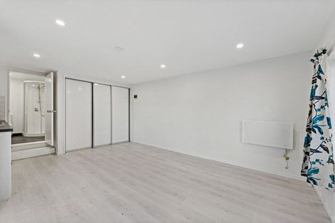 Photo of property in 1/14 Chislehurst Street, Henderson, Auckland, 0612