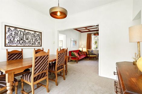 Photo of property in 25 Findlay Street, Tawa, Wellington, 5028