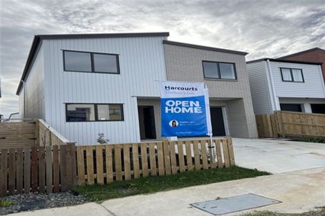 Photo of property in 31 Coast Garden Drive, Hobsonville, Auckland, 0616