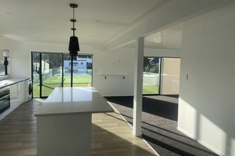 Photo of property in 7/19 Milton Road, Orewa, 0931