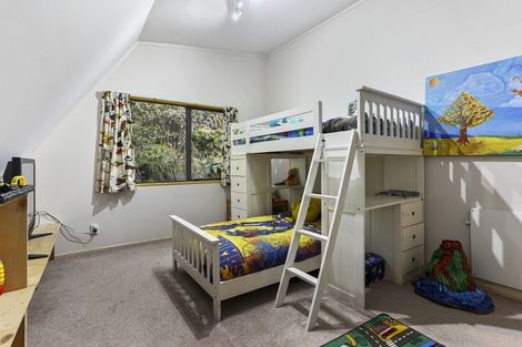 Photo of property in 30 Wood Bay Road, Titirangi, Auckland, 0604