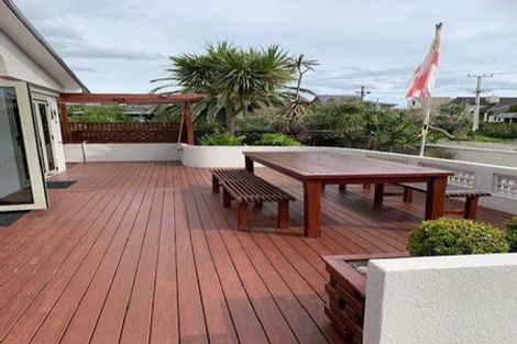 Photo of property in 117 Seaview Road, Paraparaumu Beach, Paraparaumu, 5032