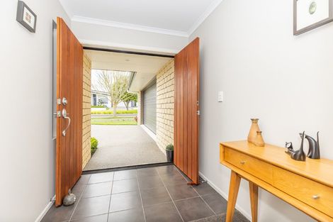 Photo of property in 8 Compton Grove, Huntington, Hamilton, 3210