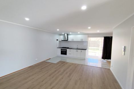 Photo of property in 26 Larnoch Road, Henderson, Auckland, 0610