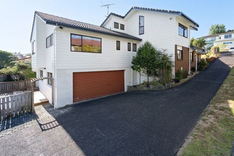 Photo of property in 17 Montclair Rise, Browns Bay, Auckland, 0630