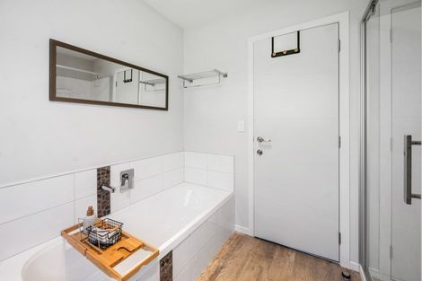 Photo of property in 17 Pukeko Way, Kinloch, Taupo, 3377