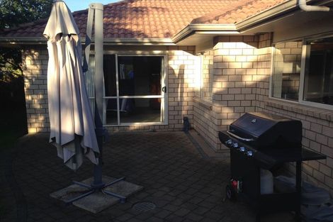 Photo of property in 26 Craigavon Drive, East Tamaki, Auckland, 2013