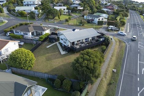 Photo of property in 2 Cable Bay Block Road, Cable Bay, 0420