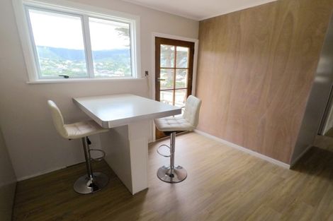 Photo of property in 38 Taylor Terrace, Tawa, Wellington, 5028