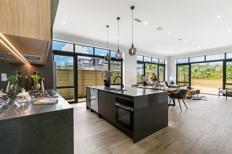 Photo of property in 38 Longshore Drive, Long Bay, Auckland, 0630