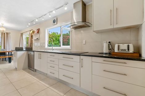 Photo of property in 67 Eugenia Rise, Totara Heights, Auckland, 2105