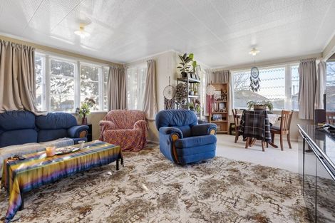 Photo of property in 5 Goldsmith Crescent, Levin, 5510