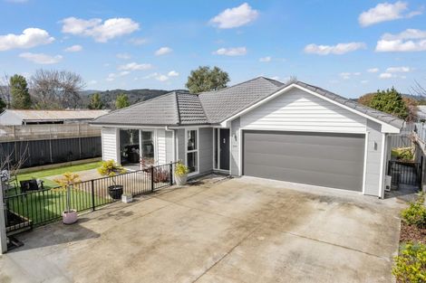 Photo of property in 33a Sheridan Crescent, Trentham, Upper Hutt, 5018