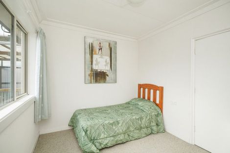 Photo of property in 54 Park Street, Winton, 9720