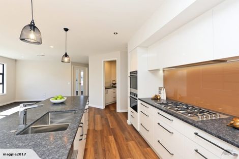 Photo of property in 5 Ruahine Road, Poraiti, Napier, 4112