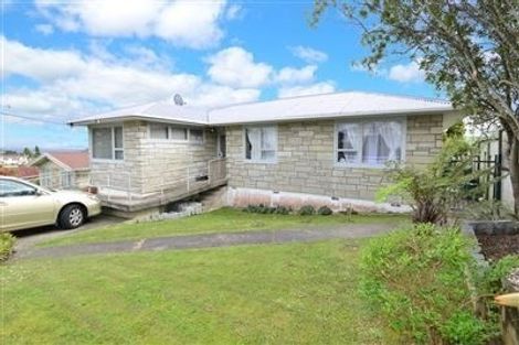 Photo of property in 7 Seaview Road, Glenfield, Auckland, 0629