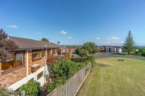 Photo of property in 1 Albert Hall Drive, Red Beach, 0932