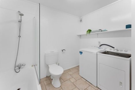 Photo of property in Fernhill Flats, 5/324 The Terrace, Te Aro, Wellington, 6011