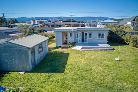 Photo of property in 23 Moana Street, Otaki Beach, Otaki, 5512