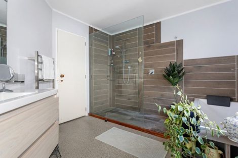 Photo of property in 9 Edgewater Grove, Whakatane, 3120