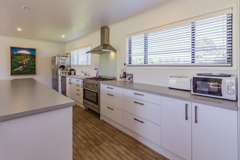 Photo of property in 2/76 Ruapehu Road, Ohakune, 4625