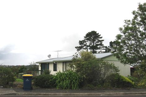 Photo of property in 15 Kotinga Avenue, Glen Eden, Auckland, 0602