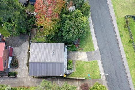 Photo of property in 1/3 Flavia Close, Torbay, Auckland, 0630