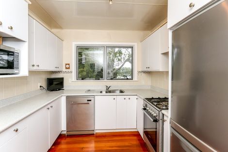 Photo of property in 3a Barrett Street, Westown, New Plymouth, 4310