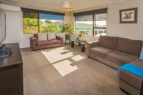 Photo of property in 19 Rotoma Rise, Clover Park, Auckland, 2019