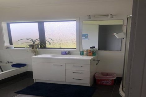 Photo of property in 73 Tramway Road, Beach Haven, Auckland, 0626